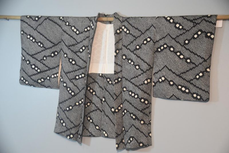 Black and White Vintage Japanese Silk Shibori Haori Jacket - Image 4