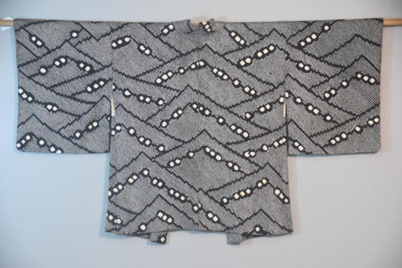 Black and White Vintage Japanese Silk Shibori Haori Jacket - Image 5