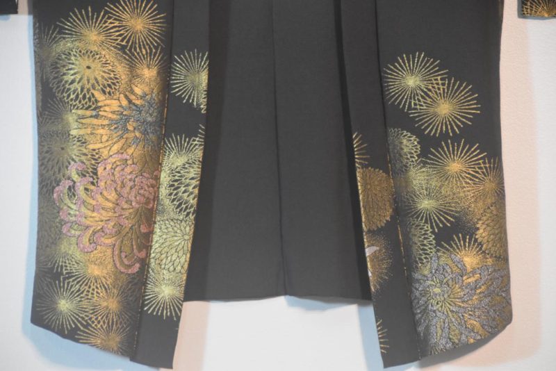 Chrysanthemum Metallic Thread Vintage Japanese Silk Haori Jacket - Image 9
