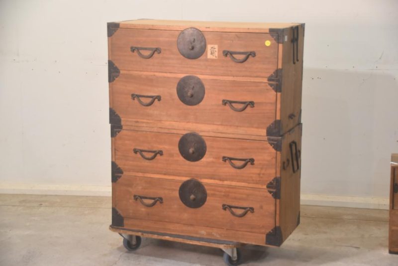 2 Section Clothing Chest Width:920mm