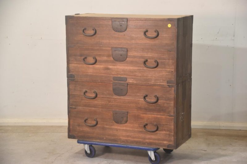 2 Section Clothing Chest Width:950mm