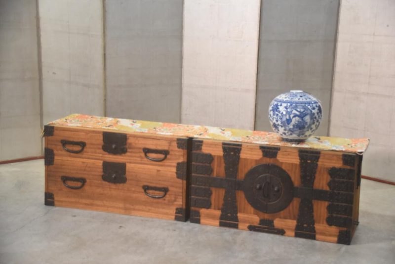 Antique Kannon Biraki Clothing Chest Width:960mm - Image 3