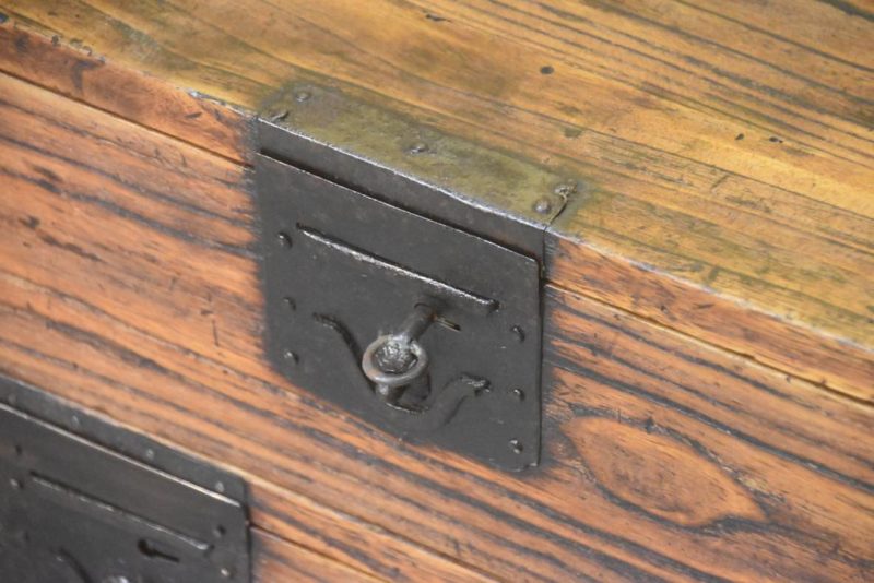 Japanese Antique Sword Chest Katana Dansu Width:1105mm - Image 2