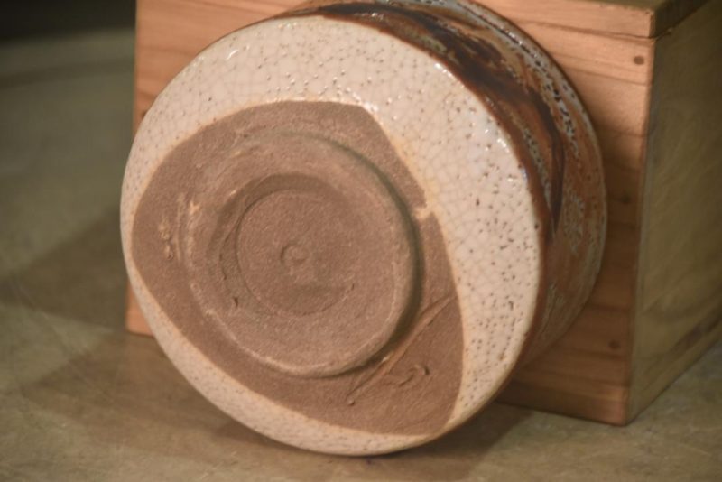 Shino Chawan Tea Bowl in a wooden box Width:120mm (Copy) - Image 4