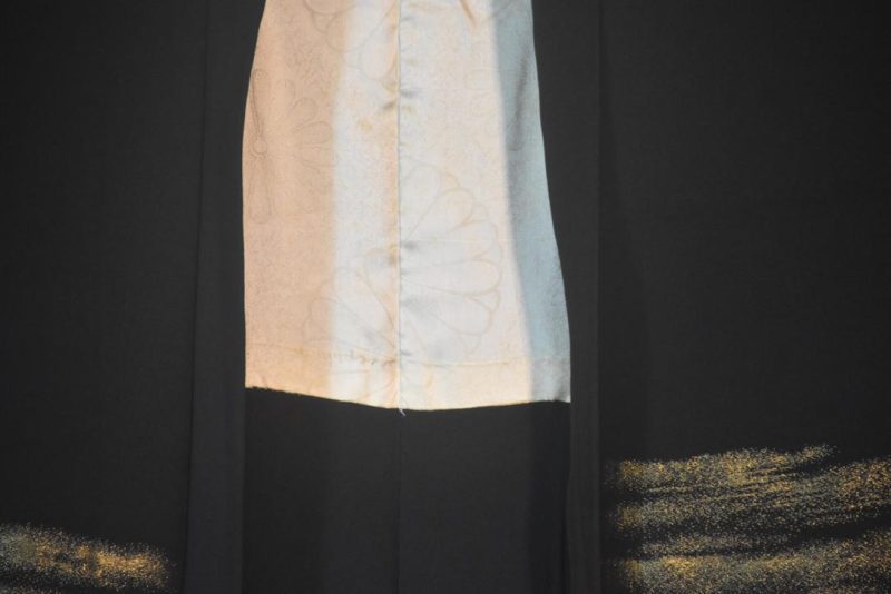 Luxurious Metallic Thread Embroidered Vintage Japanese Silk Haori Jacket - Image 12