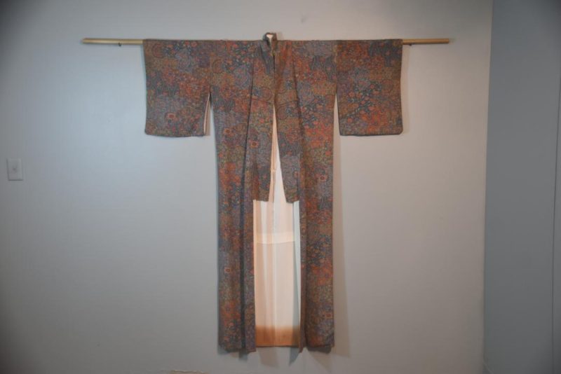Luxurious Crepe Silk Kimono from Japan - Image 3
