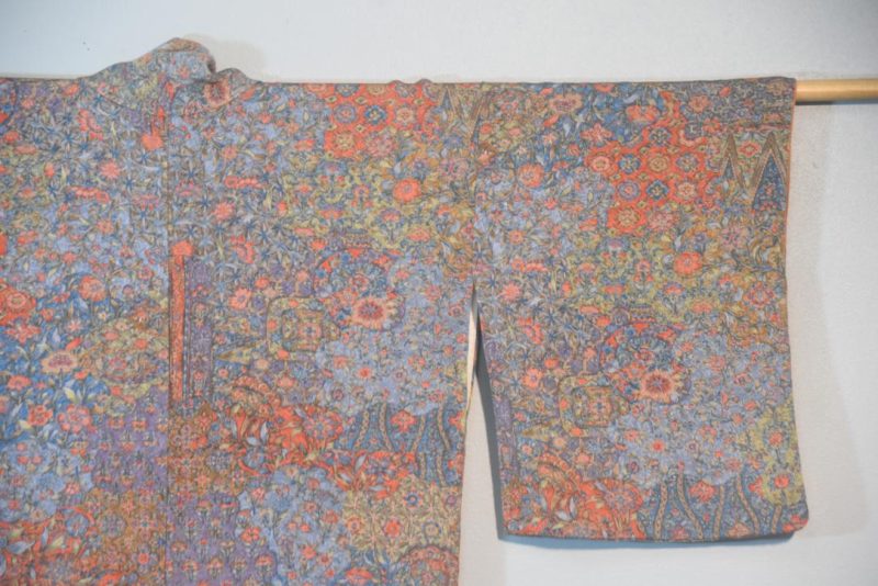 Luxurious Crepe Silk Kimono from Japan - Image 6
