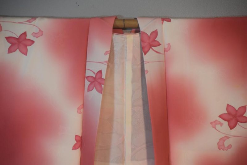 Wavy Pink Silk Vintage Japanese Haori Jacket - Image 4