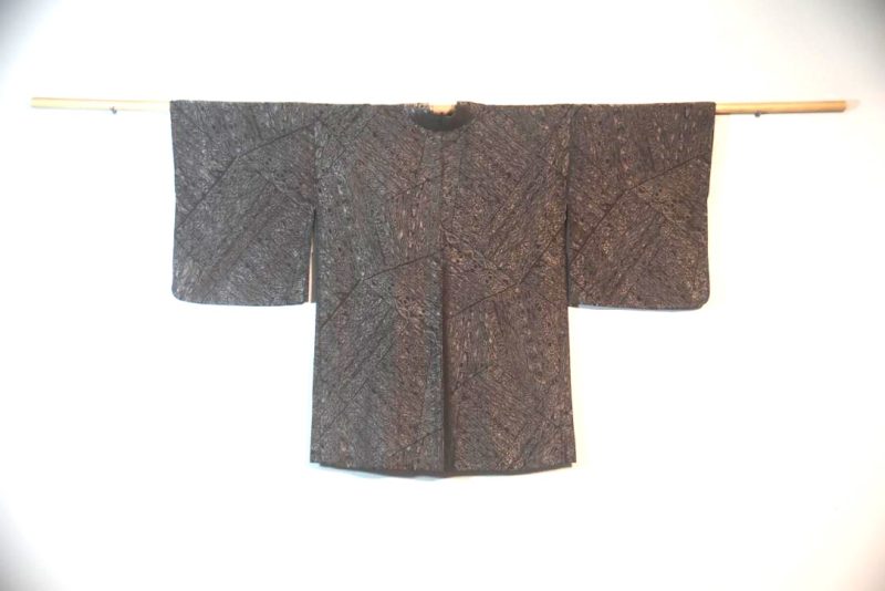 Black & Silver Geometric Metallic Thread Silk Haori Jacket - Image 5