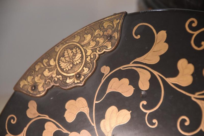 Maki-E Lacquered Hokkai with  Gilded Copper Hardware Height:265mm - Image 6