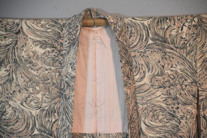 Bourgeois Swirls Vintage Japanese Silk Haori Jacket - Image 4