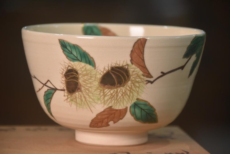 Kyoyaki Tea Bowl with Chestnuts painting in a Wooden box Width:110mm - Image 5