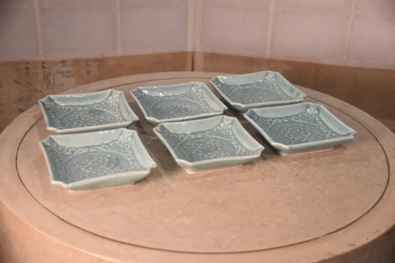 6 x Seiji (Celadon) Plates Width:130mm