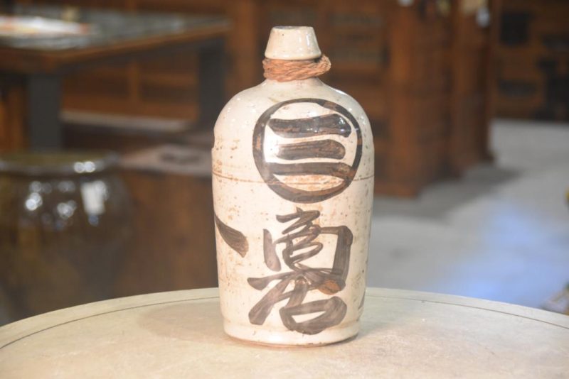 Shigaraki Pottery Tokuri Sake Bottle Height:255mm