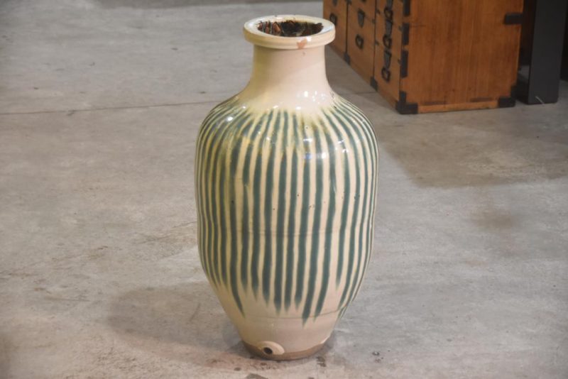 Shigaraki Drip Glaze Tsubo Urn Height:750mm - Image 3