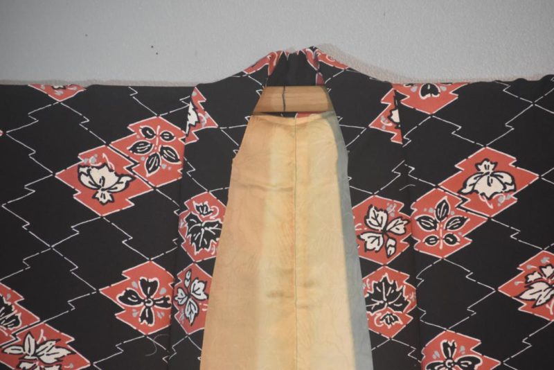 Black Geometrics Silk Vintage Japanese Haori Jacket - Image 4