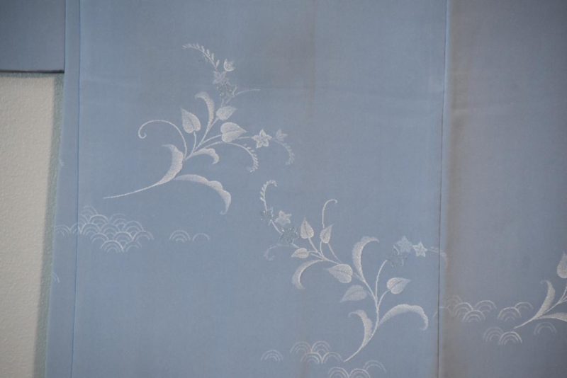 Pretty Blue Vintage Japanese Silk Haori Jacket - Image 2
