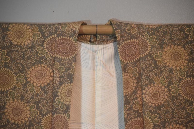 Chrysanthemums Vintage Japanese Silk Haori Jacket - Image 4