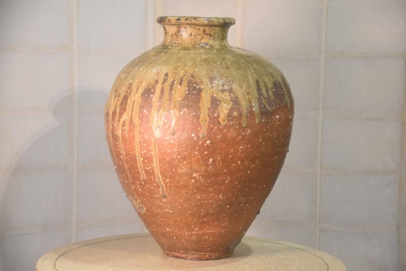 Shigaraki Wood Fired Tsubo Vase Height:490mm - Image 8