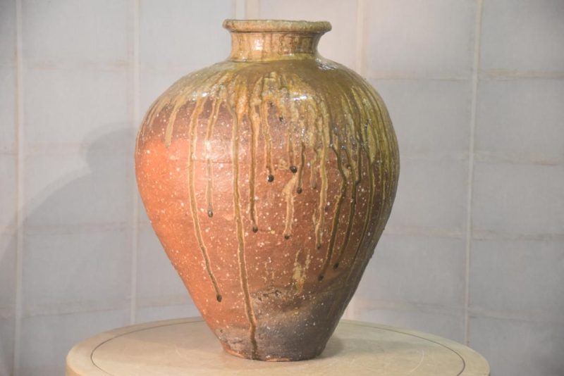 Shigaraki Wood Fired Tsubo Vase Height:490mm