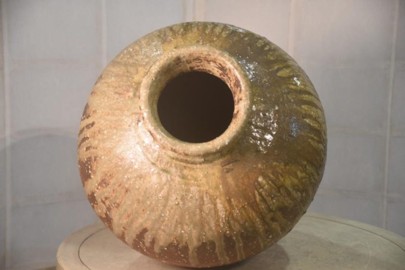 Shigaraki Wood Fired Tsubo Vase Height:490mm - Image 5