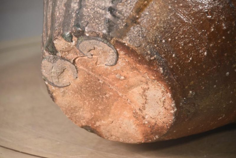 Shigaraki Wood Fired Tsubo Vase Height:490mm - Image 4