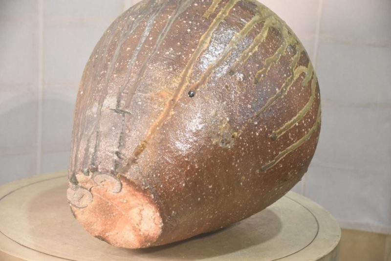 Shigaraki Wood Fired Tsubo Vase Height:490mm - Image 3