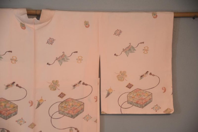 Pale Pink Vintage Japanese Silk Haori Jacket - Image 7