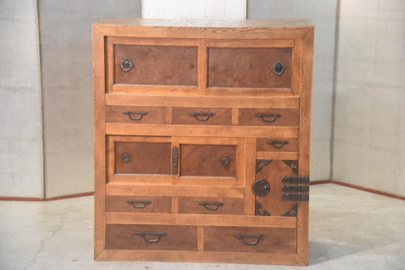 Gifu Region Elm Merchant's Chest Width:970mm - Image 12