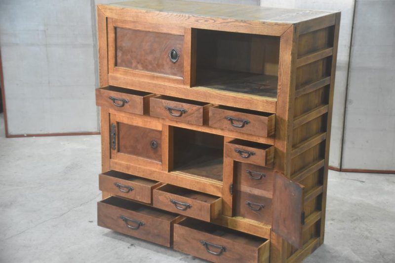 Gifu Region Elm Merchant's Chest Width:970mm - Image 9
