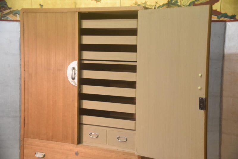 Japanese Vintage Wedding Chest (2 Sections) Width:1060mm - Image 10