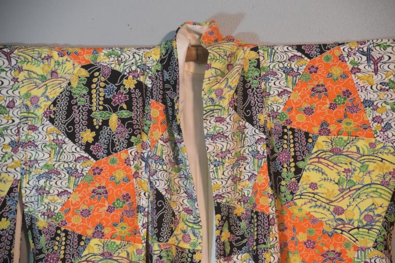 Luxurious Crepe Silk Kimono from Japan - Image 6