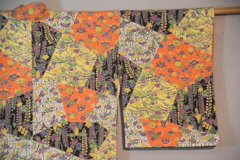 Luxurious Crepe Silk Kimono from Japan - Image 3