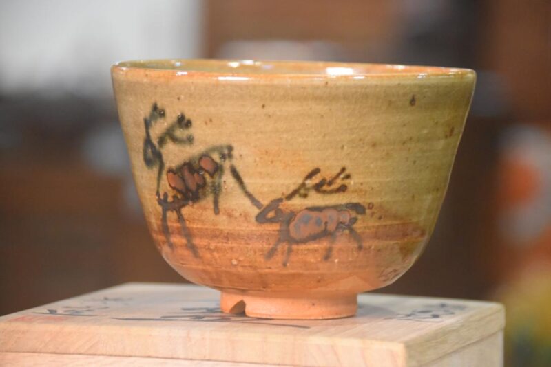 Chawan Tea Bowl in a Wooden box Width:128mm - Image 4