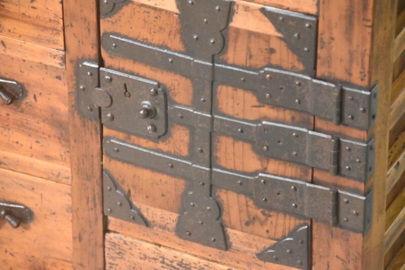 Gifu Merchant Chest Width:945mm - Image 5