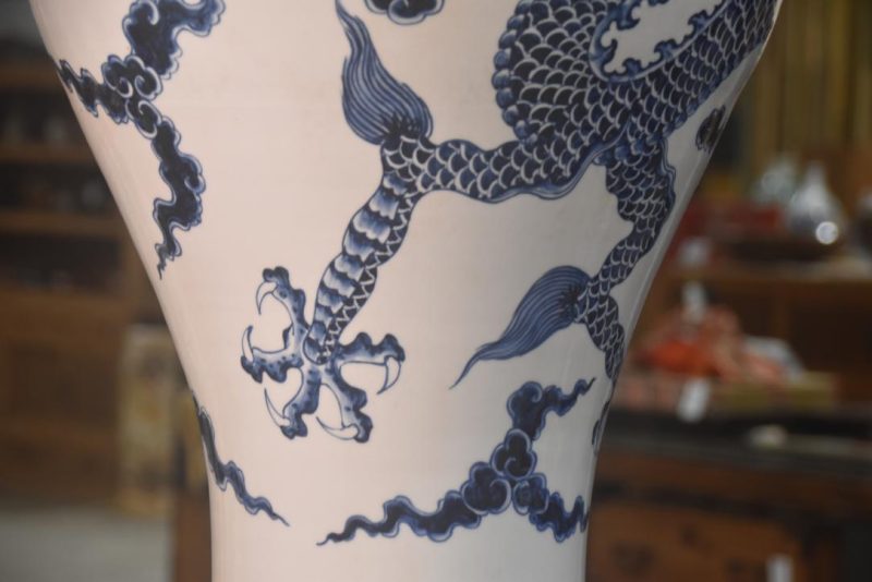 Large Blue & White Ming Style Vase Height:720mm - Image 7
