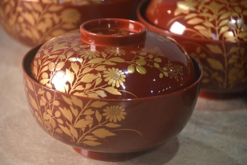 Set of 6 Japanese Lacquered Wood Maki-E Bowls - Image 2