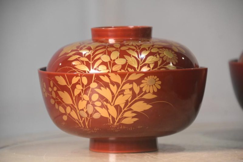 Set of 6 Japanese Lacquered Wood Maki-E Bowls - Image 7