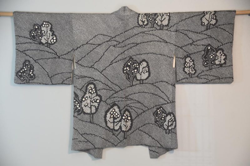 Rolling Hills Vintage Black Silk Shibori Haori Jacket - Image 3