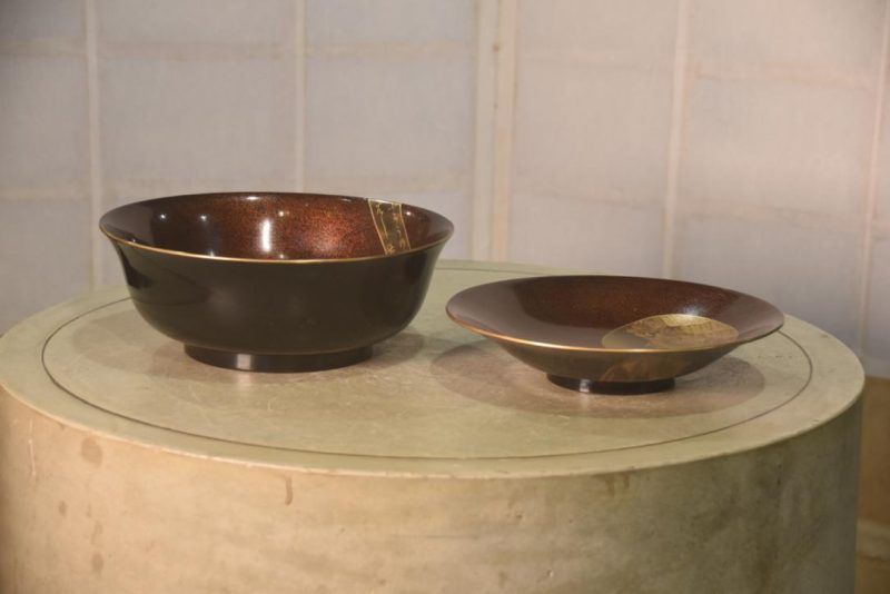 Black Japanese Lacquered Wood Bowl with Lid - Image 5