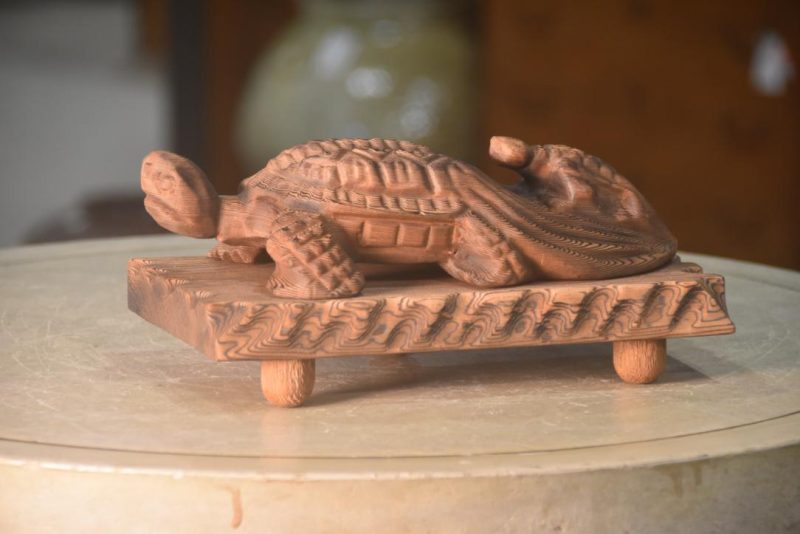 Carved Cedar Turtle Width:250mm - Image 5