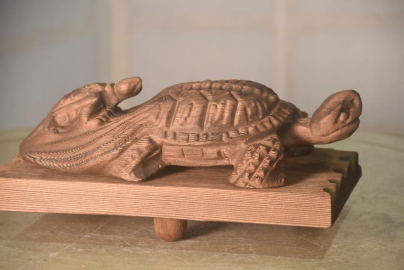 Carved Cedar Turtle Width:250mm - Image 8