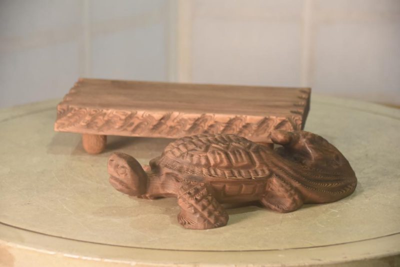 Carved Cedar Turtle Width:250mm - Image 12