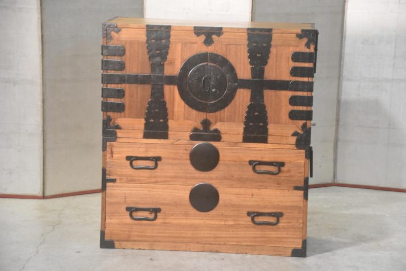 Antique Kannon Biraki Clothing Chest Width:950mm - Image 13