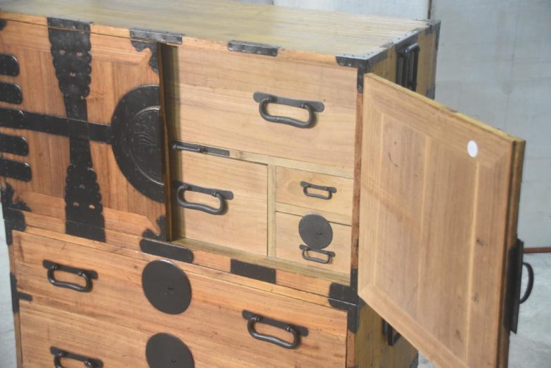 Antique Kannon Biraki Clothing Chest Width:950mm - Image 10