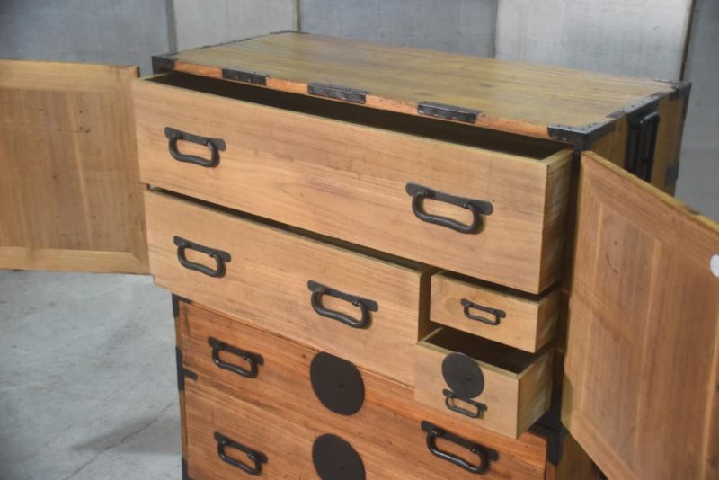 Antique Kannon Biraki Clothing Chest Width:950mm - Image 9