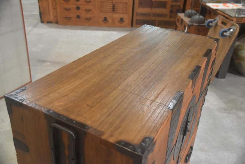 Antique Kannon Biraki Clothing Chest Width:950mm - Image 4