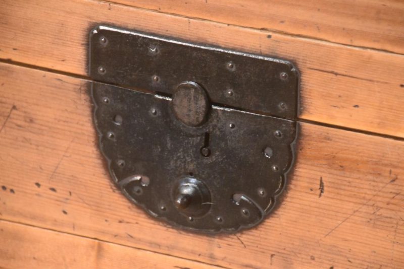 Double Gifu Region Merchants Chest Width:965mm - Image 2