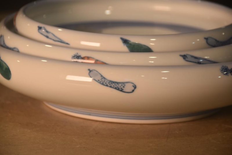 Set of 3 Japanese Daikon Hand Painted Plates Width:245mm - Image 3