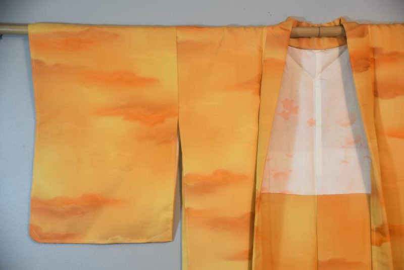 Golden Clouds Silk Japanese Haori Jacket - Image 3